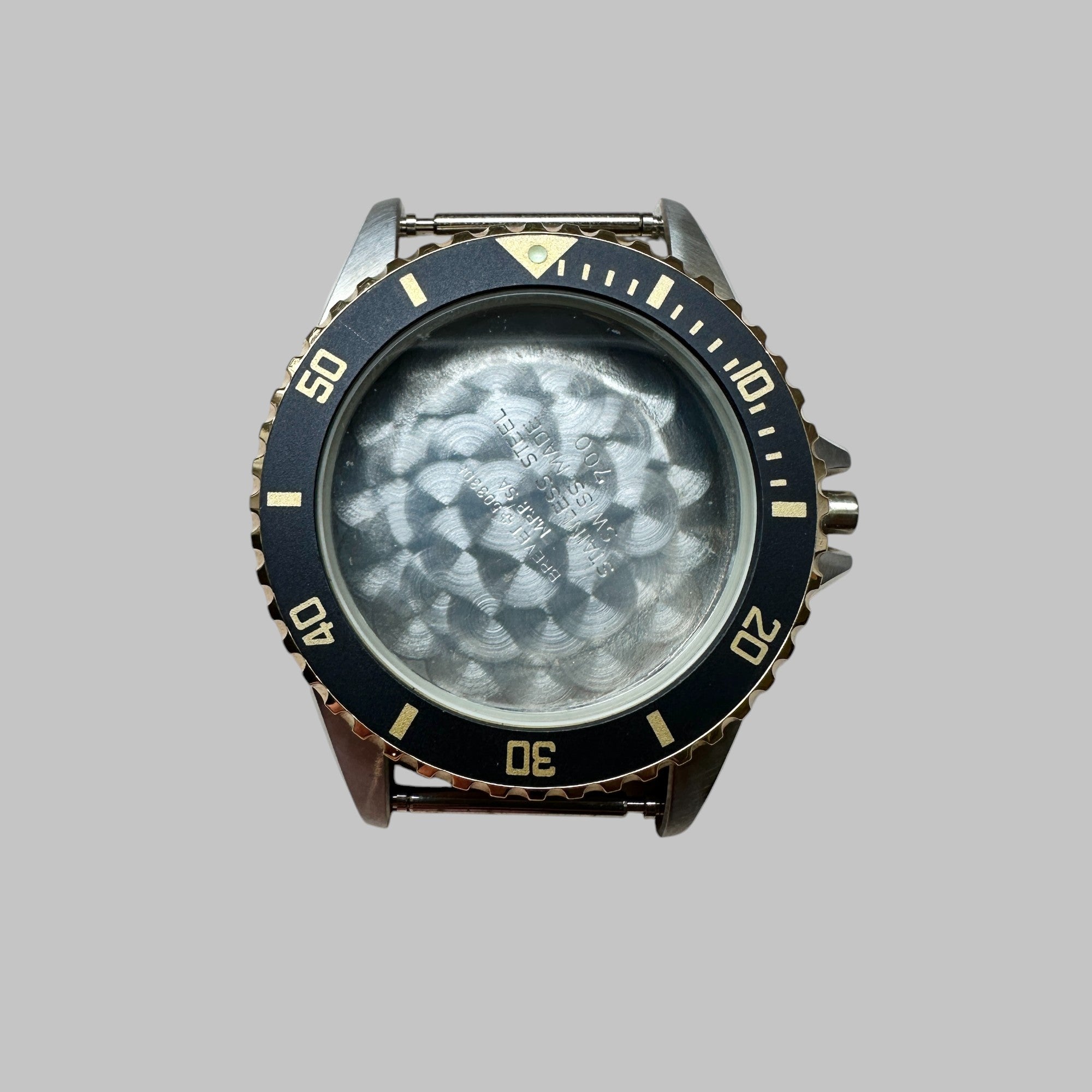 Genuine original vintage case from AQUASTAR of the model REFERENCE 700