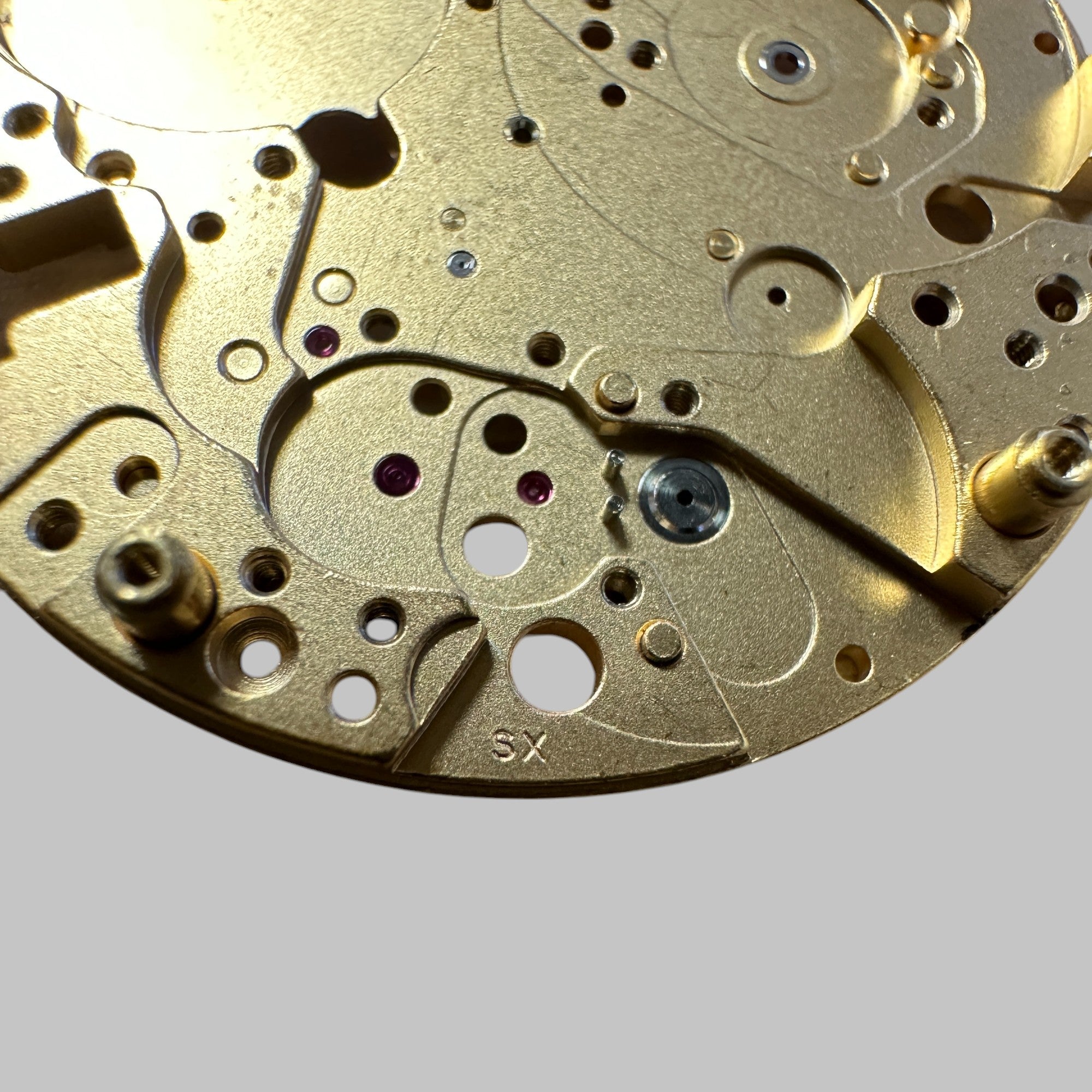 Back of Genuine original vintage mainplate jewelled from BUREN for caliber 15