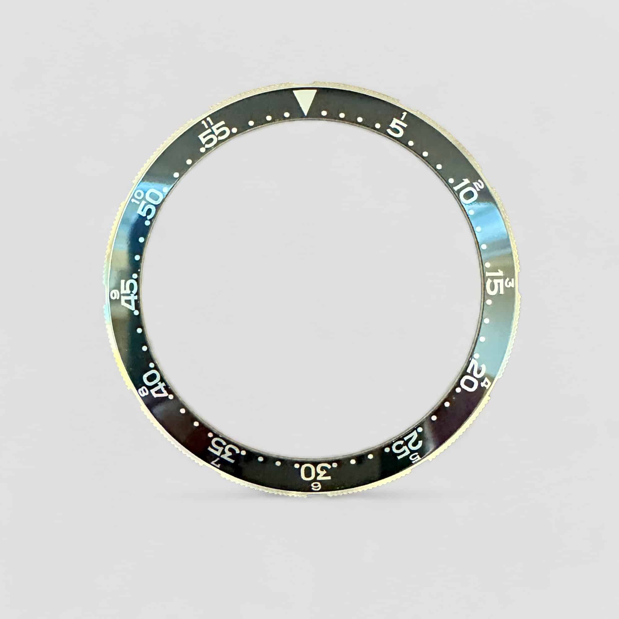 Genuine original vintage bezel h&m from HEUER of the model 2446C of line AUTAVIA