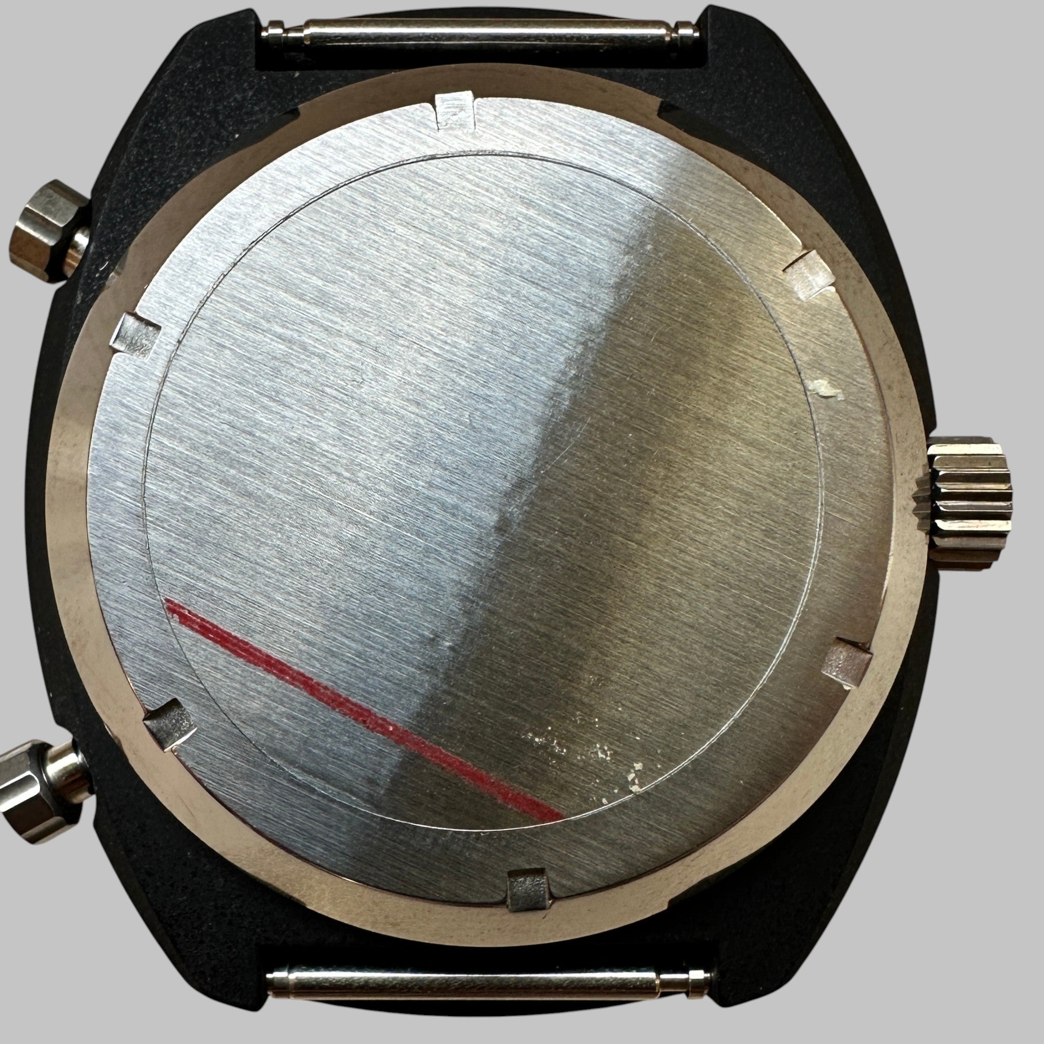 Genuine original vintage case from Heuer for caliber 12 of the model 110.501 of line MONTREAL - side view