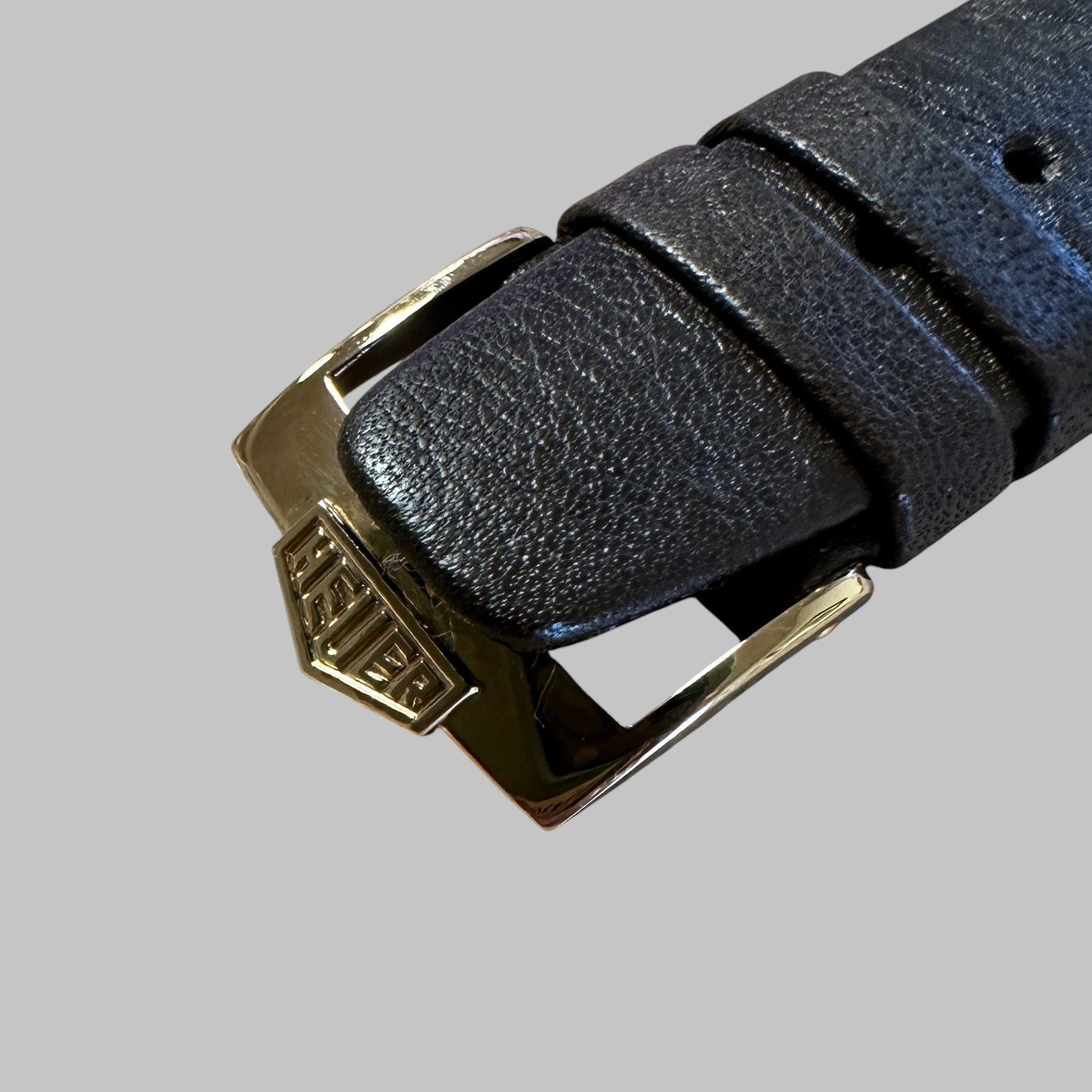 Back of Genuine original vintage brown leather strap from HEUER of line CORFAM