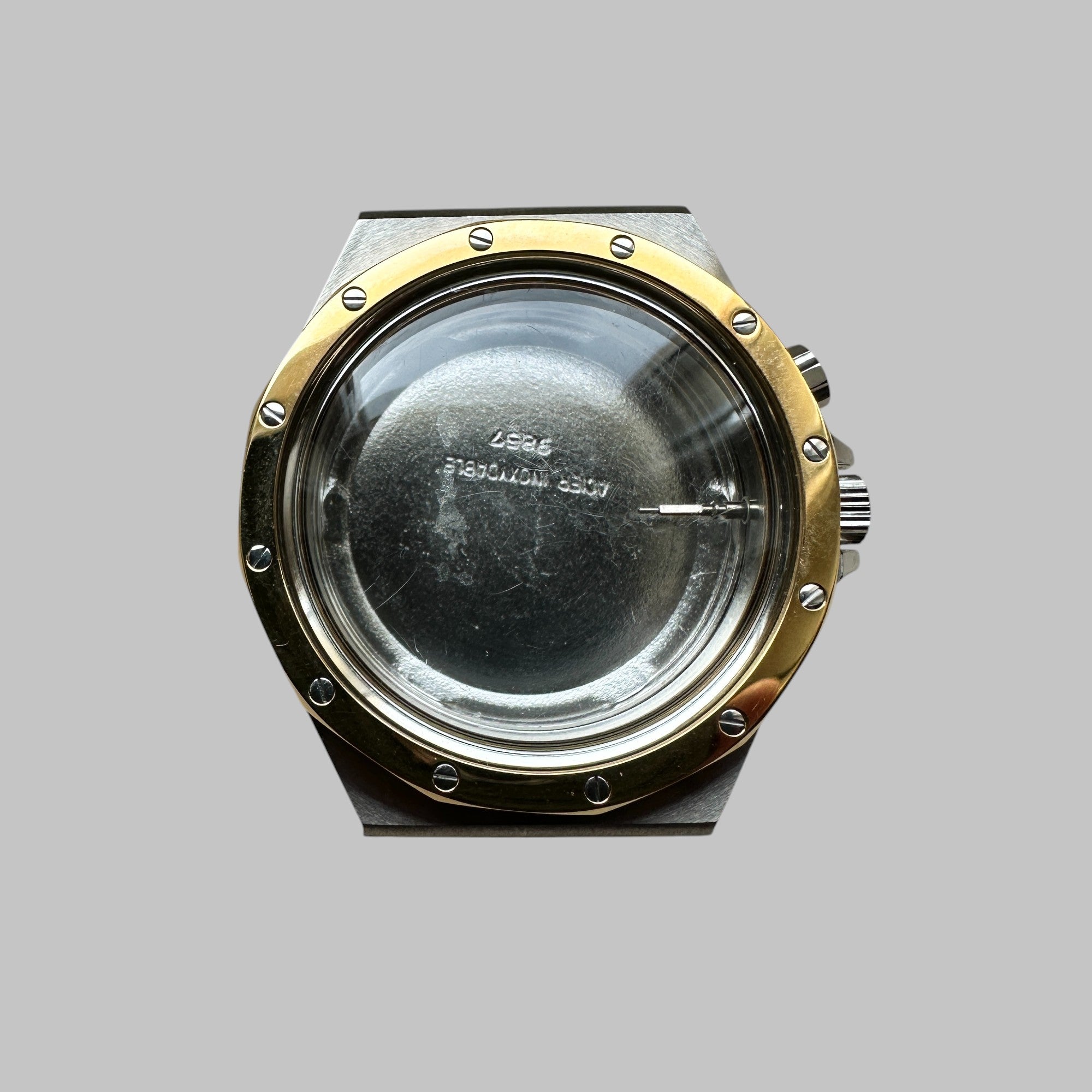 Genuine original vintage case from LEMANIA for caliber 1345 of the model REFERENCE 9857 of line REGATTA