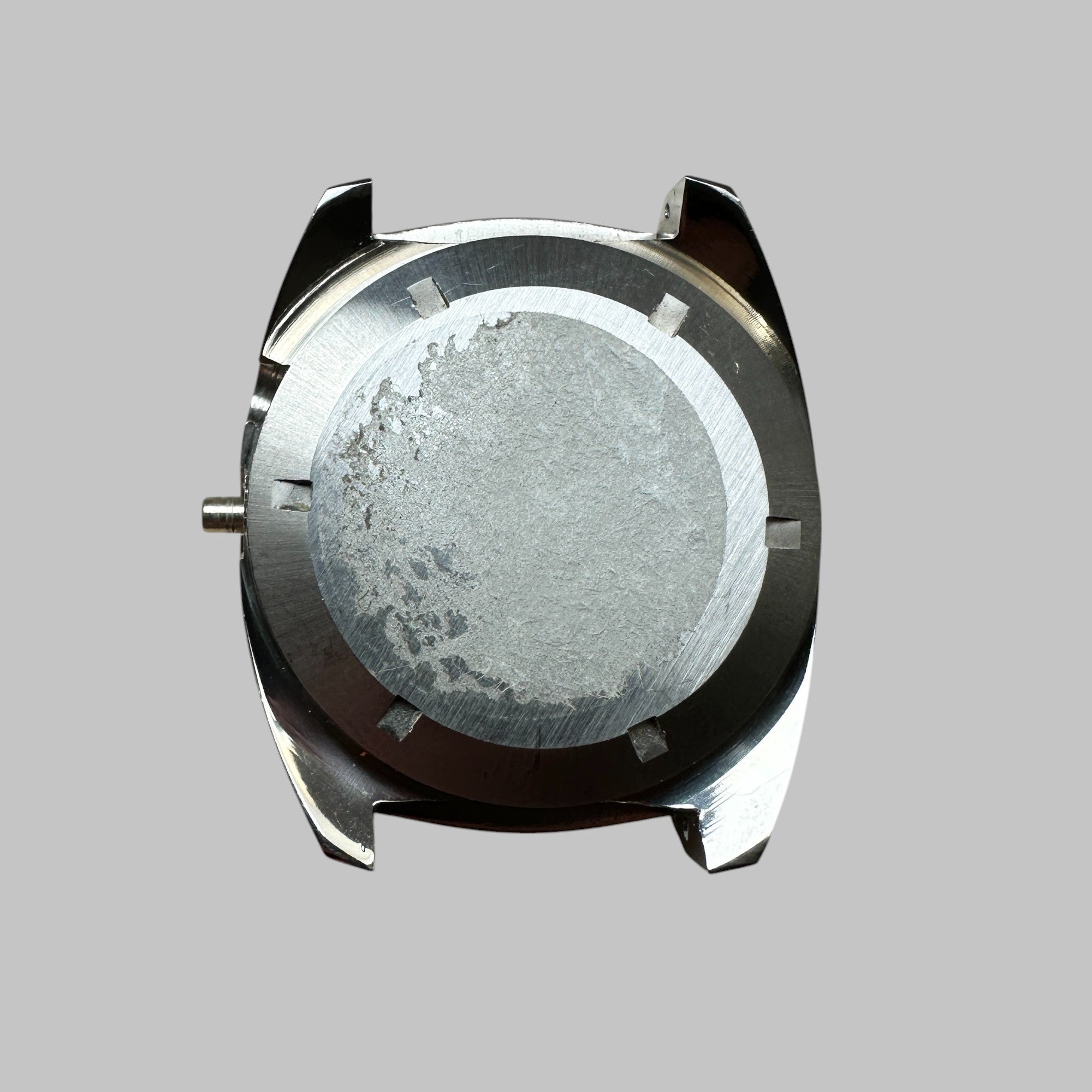 Back of Genuine original vintage case from LEMANIA for caliber 1345 of the model REFERENCE 9853 of line REGATTA