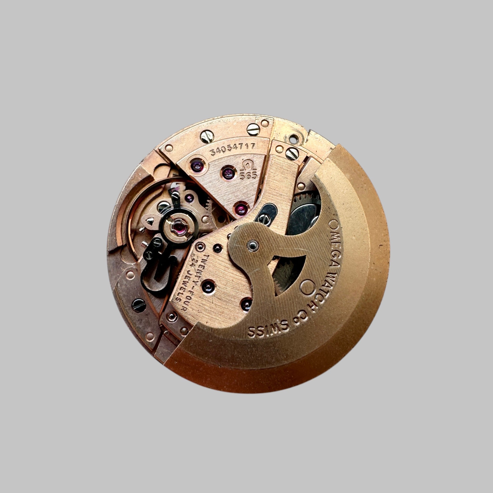 Genuine original vintage movement from Omega for caliber 565 - side view