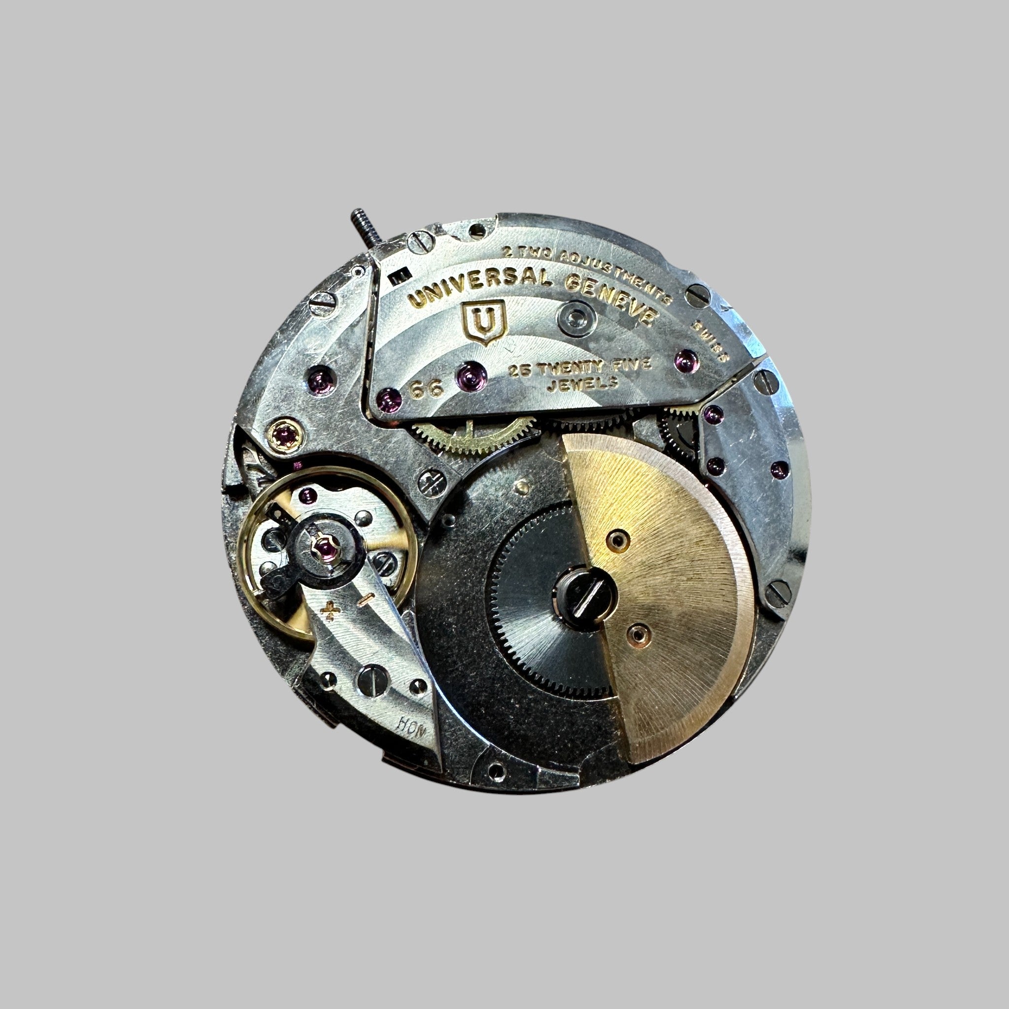 UNIVERSAL GENEVE 66 - MOUVEMENT