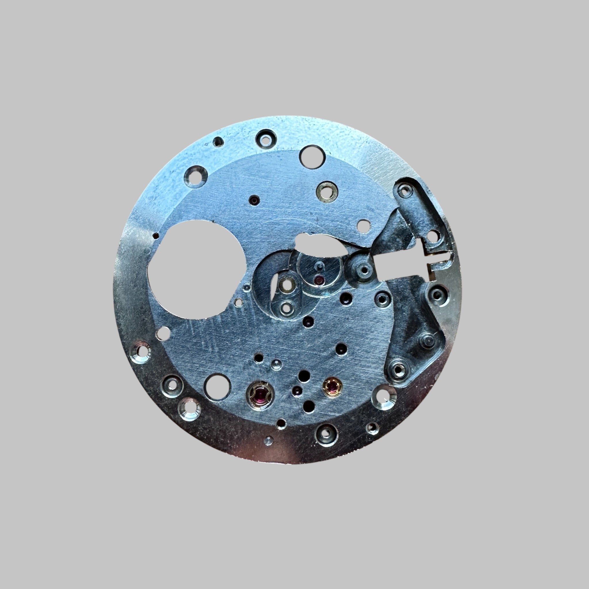 UNIVERSAL GENEVE 215 - PLATINE 100, AVEC INCABLOC