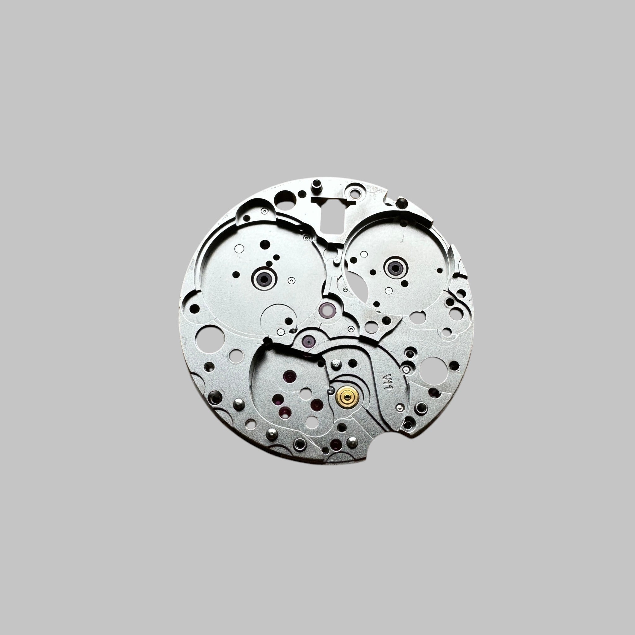 Genuine original vintage mainplate from Vulcain for caliber V18 referenced with nomenclature 10-020 - side view