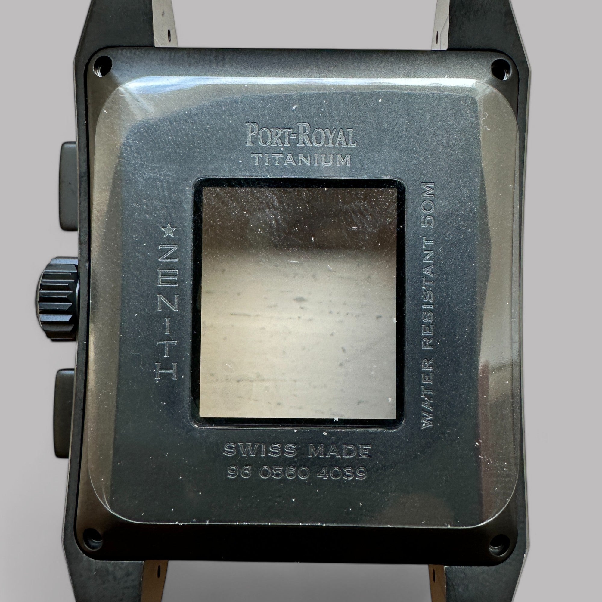 Back of Genuine original vintage case from ZENITH of the model 96 0560 4039 of line PORT ROYAL