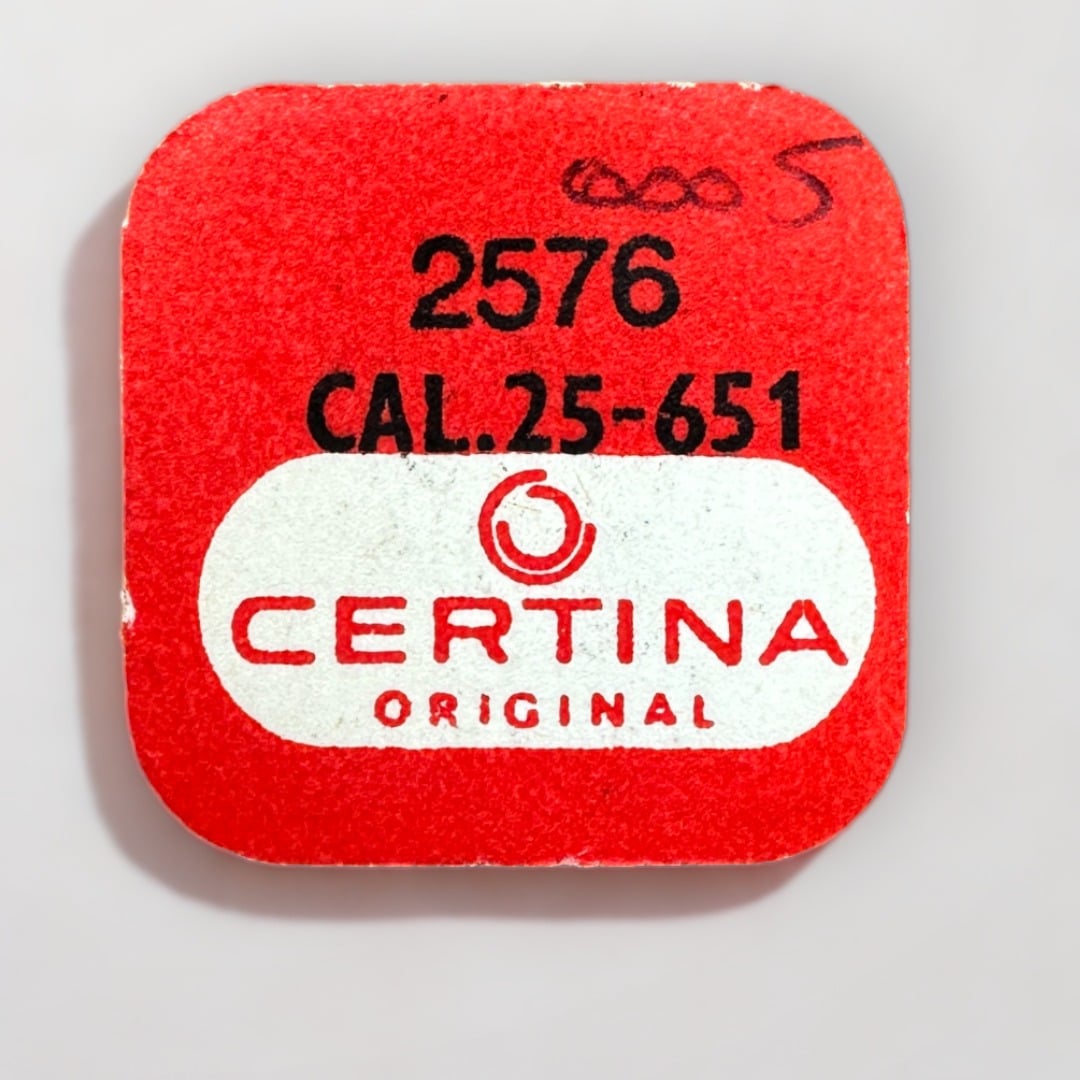 This is a picture of the CERTINA CAL. 25-651 - DATE JUMPER 2576 watch component.