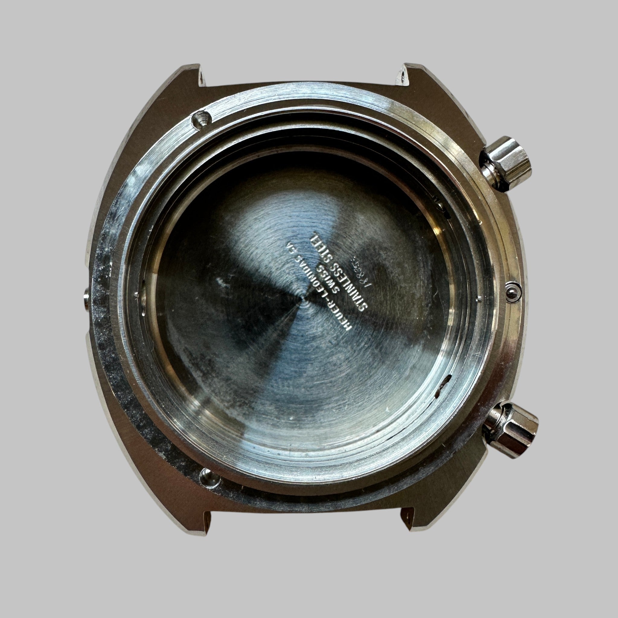 Genuine original vintage case from Heuer for caliber 11/14GMT of the model 1163GMT of line AUTAVIA - side view