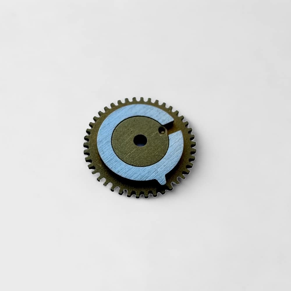 This is a picture of the LANDERON CAL. 149/189 - DATE INDICATOR DRIVING WHEEL 2556 watch component.