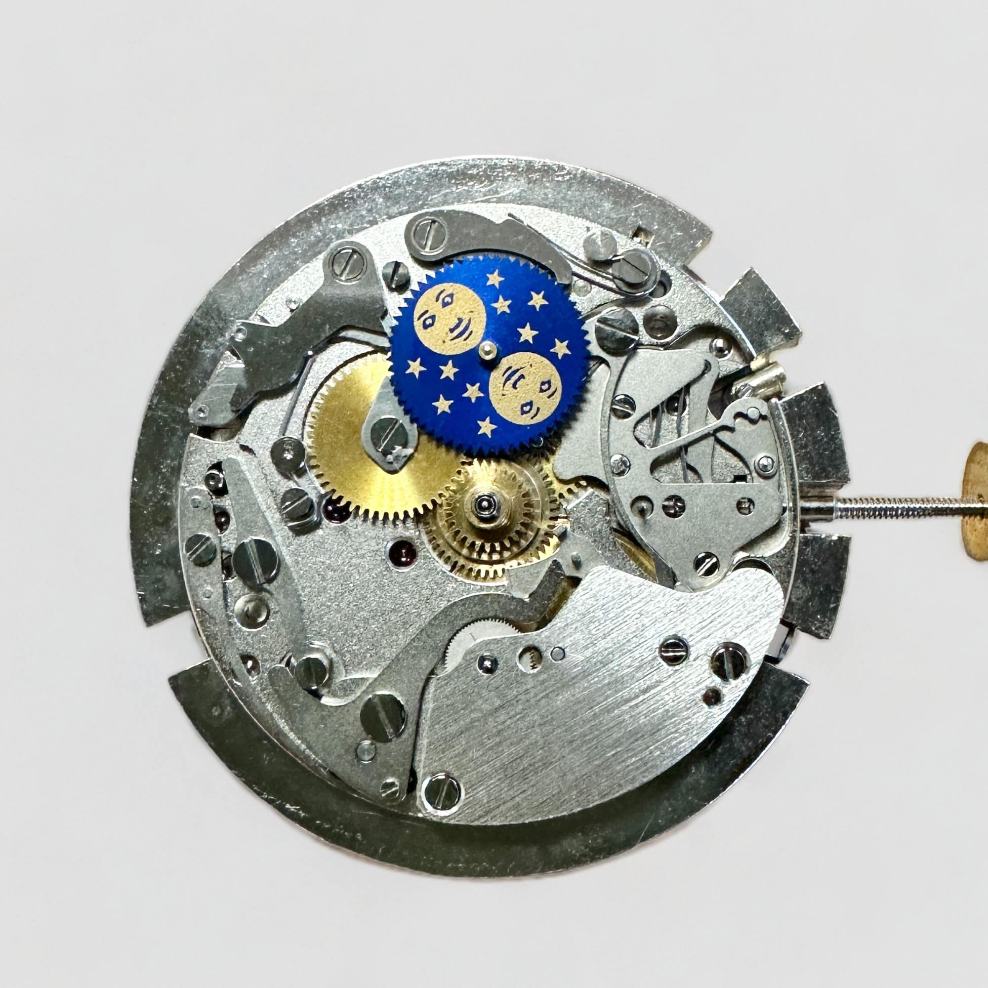 This is a picture of the LEMANIA CAL. 1883 - MECHANICAL MOVEMENT COMPLETE watch component.