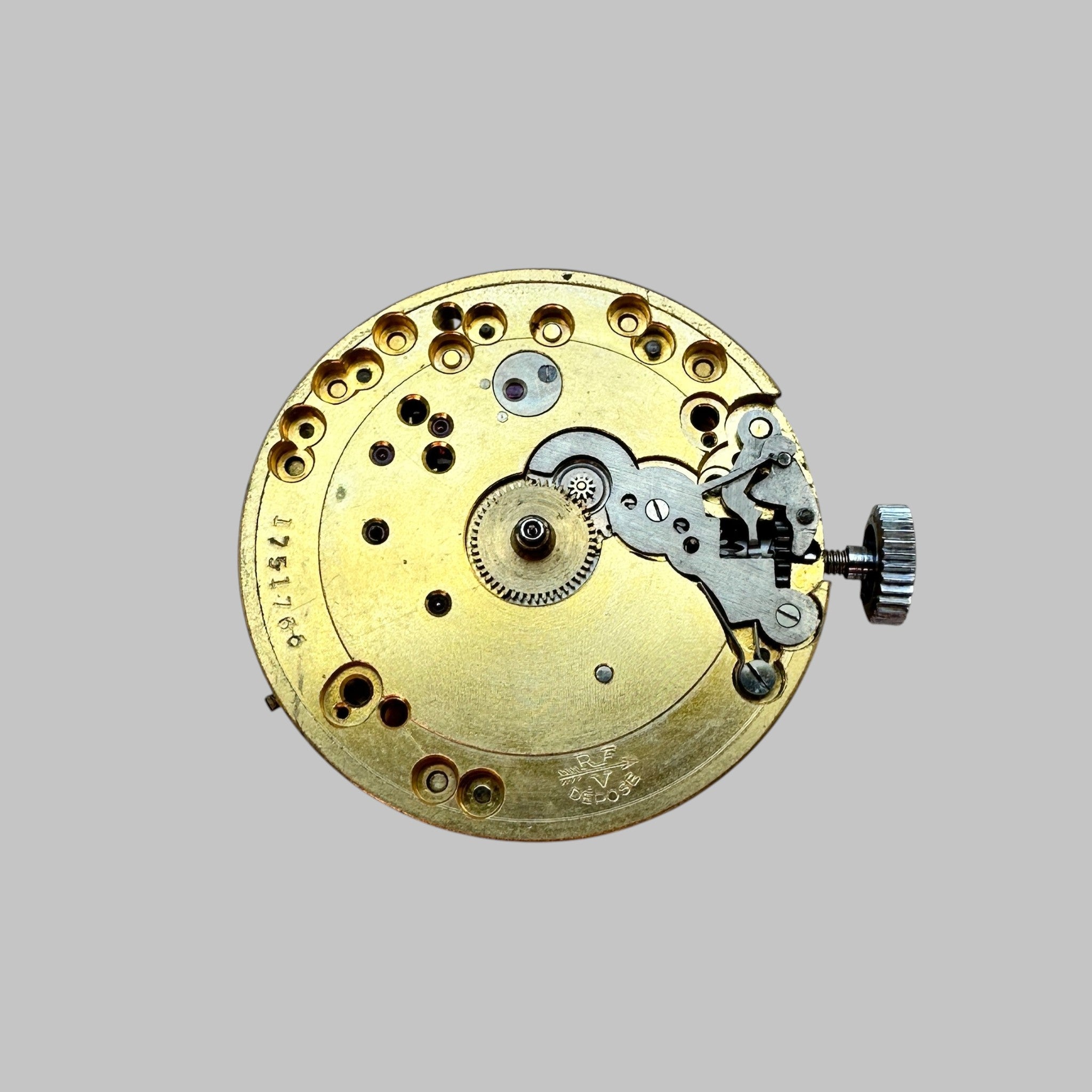 Genuine original vintage movement from Minerva for caliber 13-20CH - side view