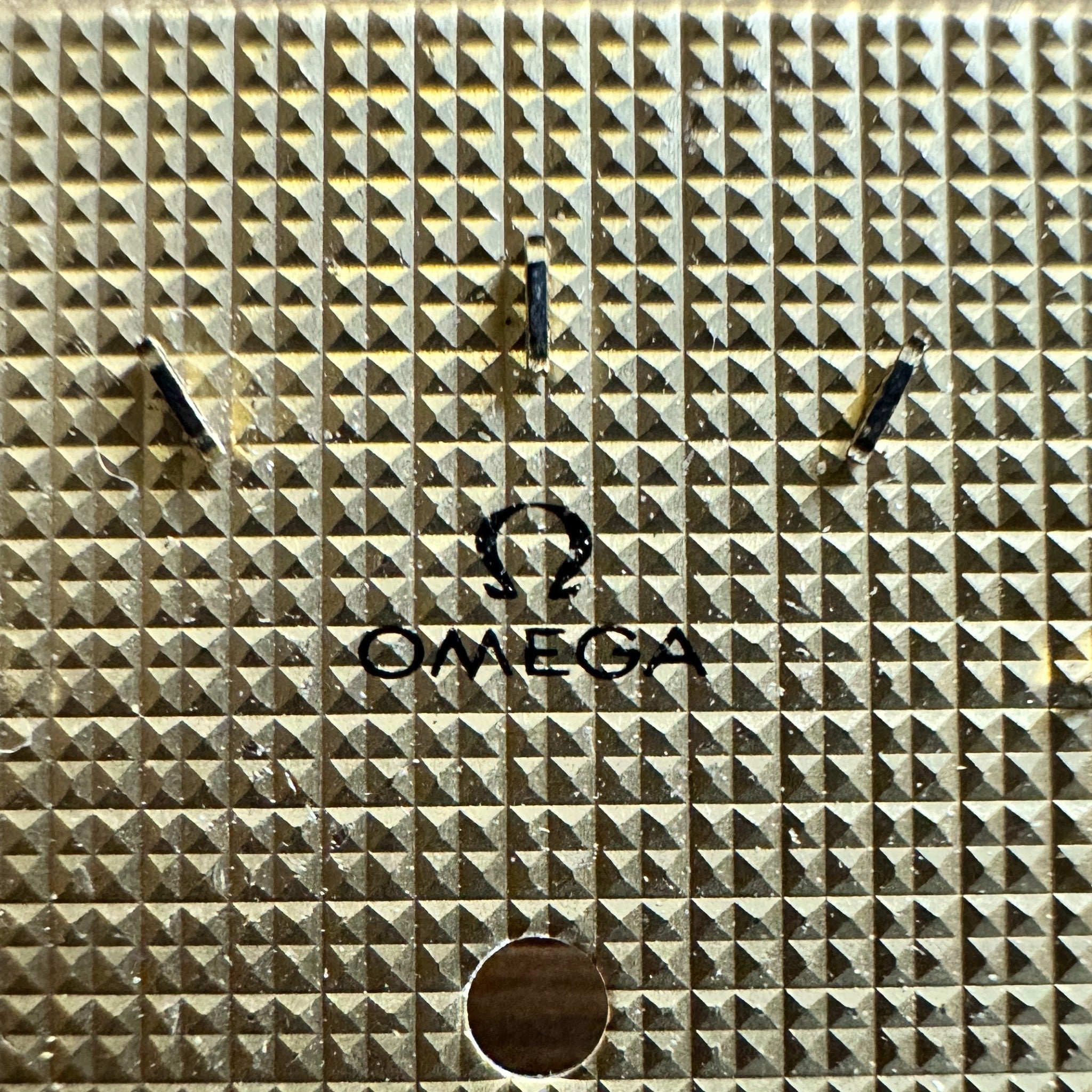 OMEGA  - CADRAN DE VILLE BON, JAUNE, DIM: 22,5X 20MM