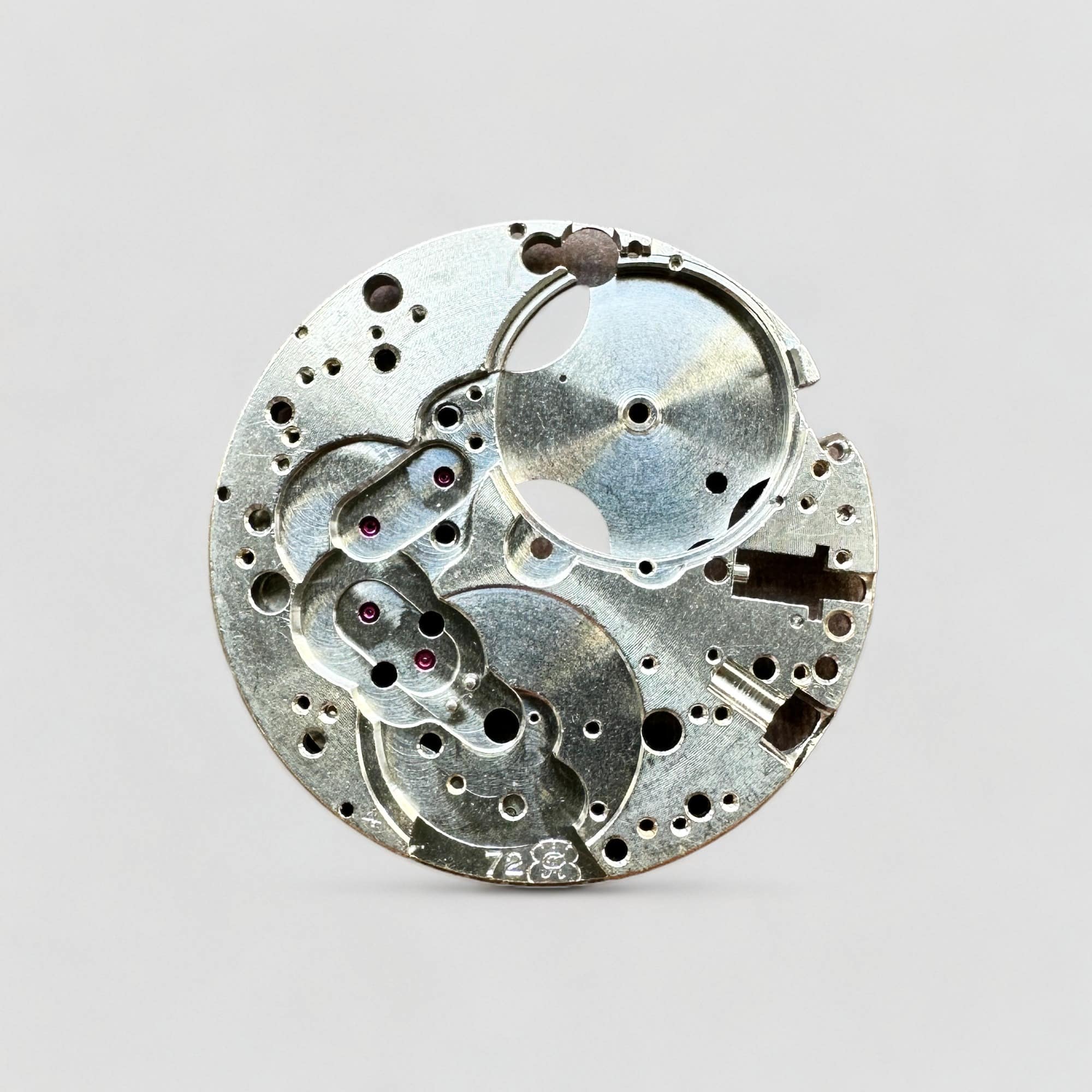 This is a picture of the VALJOUX CAL. 72 - MAINPLATE 72 NEUTRAL 100 watch component.