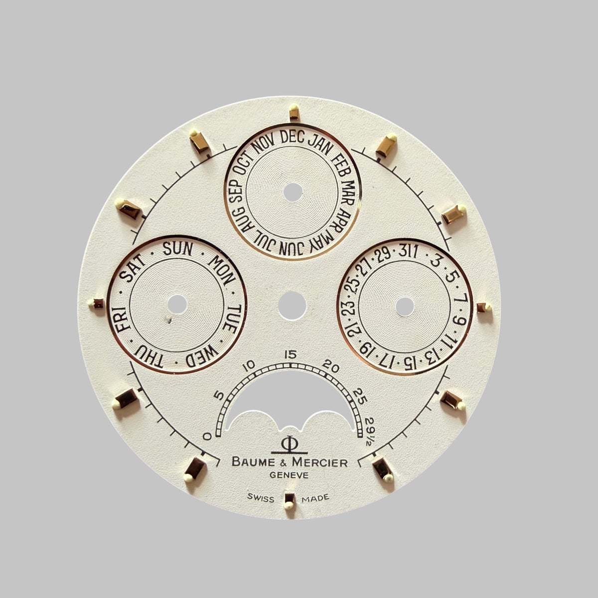 Genuine original vintage dial for riviera moonphase from Baume et Mercier for caliber quartz of line Riviera Moonphase of the model Riviera - side view